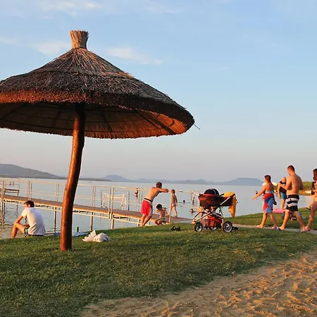 Homes In 48114 펜션 Balatonmáriafürdő
